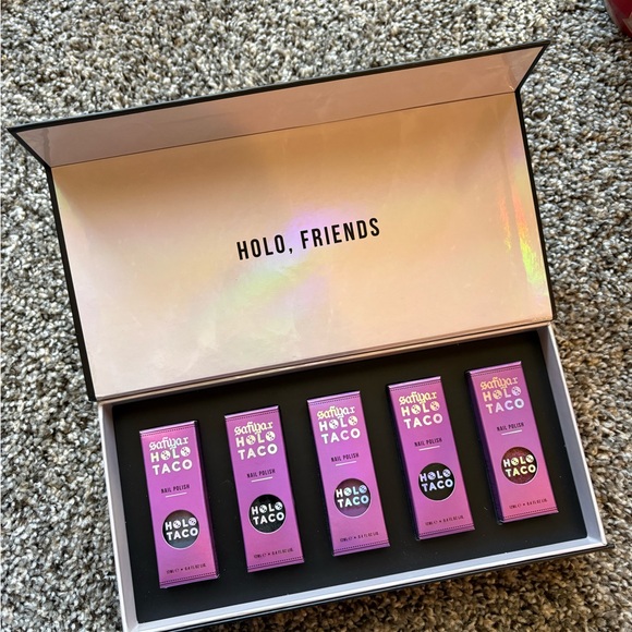 Safiya x Holo Taco full nail polish set + collection box - Picture 4 of 11